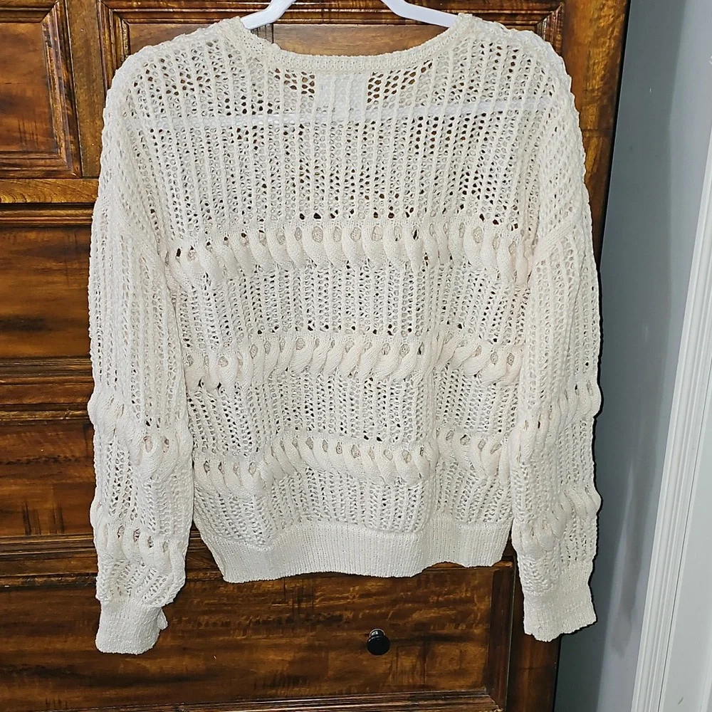 Absolutely Creative Worldwide, Womens Nwots Cream Sweater. Sz Small! DRY GOODS!!
